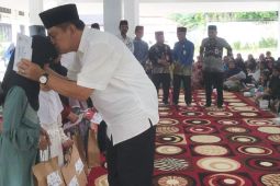 Pemkab bersama Baznas Kobar salurkan santunan kepada anak yatim