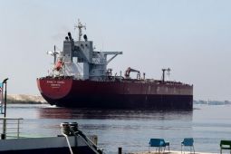 Terusan Suez rugi sekitar 800 juta dolar AS per bulan akibat situasi keamanan kawasan