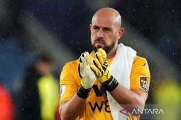 Pepe Reina umumkan pensiun dari sepak bola profesional