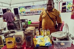 Disperindag Biak bersama BBPOM perkuat sinergi pengawasan makanan kedaluwarsa