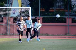 Kiper Timnas Indonesia U-19 Ikram Algiffari mengidolakan sosok Ernando Ari