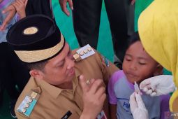 Persiapkan generasi emas, Pemkab Tangerang targetkan 438.523 anak terima imunisasi polio