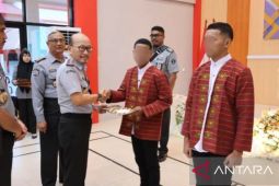LPKA Ambon serahkan remisi pada 11 anak binaan pemasyarakatan peringati HAN 2024