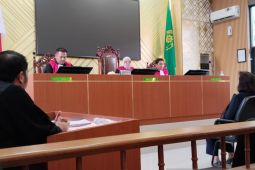 Hakim PN Karawang minta ibu yang digugat anaknya bangun komunikasi
