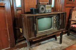 KPI minta TV dan radio buat konten berkualitas bagi generasi emas