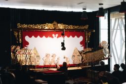 Nona Rara-Tuku bersama Bilal, Dalang Cilik, "uri-uri" tradisi