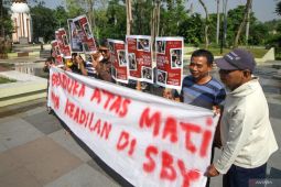 Unjuk rasa kasus putusan hakim Pengadilan Negeri Surabaya