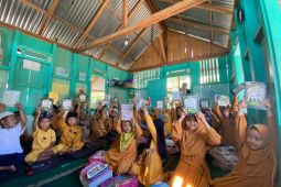 Dompet Dhuafa Lampung salurkan ratusan Al Quran di ujung barat Lampung