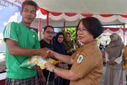 Pemkab Kapuas bersama Bulog sediakan pangan murah untuk warga