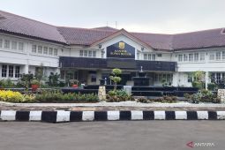 Pemkab Bogor cairkan bantuan infrastruktur desa Rp406 miliar