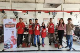 Skena Garage Asmo Kalbar bersama Jurnalis