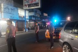 Blue Light Patrol Polsek Parapat jamin keamanan wisata Danau Toba