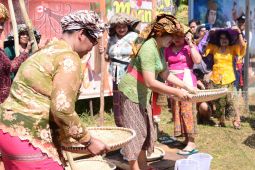Mengenal "Isiru Ngume Wungkur" membuka lahan ladang ala Dayak