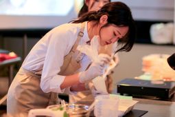 Chef asal Korsel hadirkan "Petit Gateaux" di SBCo Surabaya