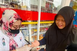 Warga Ciputat antusias ikut pemeriksaan kesehatan penyakit tidak menular