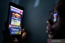 Bolehkan membayar utang dengan hasil judi online? begini hukumnya