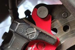 Lima indikasi kondisi kampas rem perlu diganti