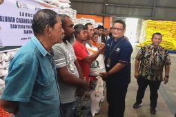 PT. Pos Cabang Ambon salurkan beras bantuan pangan tahap III