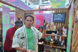 Sandiaga Uno  puji produk UMKM kreatif Kepri