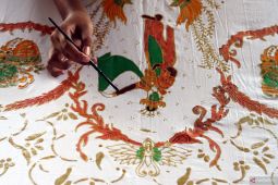 Permintaan batik bernuansa merah putih meningkat