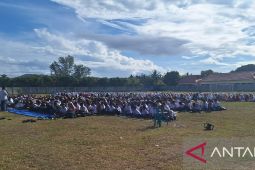 Dua ribuan siswa di Aceh Besar shalat istisqa