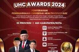 Wapres Ma'ruf Amin berikan UHC Awards kepada 493 kepala daerah