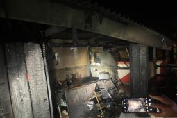Sejumlah kios hangus terbakar di kawasan objek wisata laut selatan Sukabumi