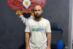 Polres Ternate-Malut tangkap  pembawa 17,50 gram sabu dalam 49 kantong