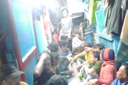KM Syukurillah berpenumpang 15 orang tenggelam di Amar