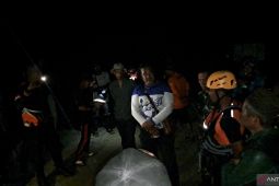 Tim SAR gabungan cari warga diterkam buaya di sungai Menduk