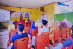 KKN-T Unhas Gelombang 112 sosialisasi TTG pembuatan pupuk dari limbah kakao di Lutim