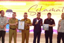 Pemkab Tangerang cetak rekor dunia MURI penanaman cabai