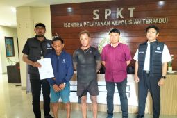 Polsek Kuta Selatan serahkan warga Rusia yang onar ke Imigrasi