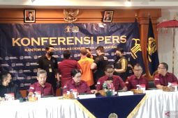 Imigrasi Ngurah Rai tangkap warga Rusia budidayakan ganja