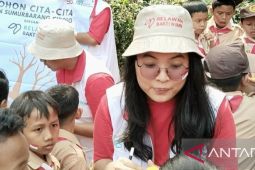 Relawan Bakti BUMN hibur anak-anak SDN di Subang