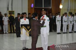 35 anggota Paskibraka siswa terbaik kibarkan Merah Putih
