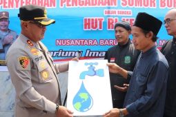 Polres Serang beri bantuan sumur bor untuk penuhi air warga Lewilimus