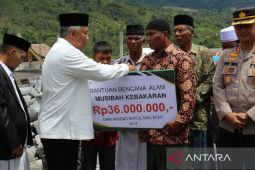 Pemkab Aceh Tengah salurkan bantuan Rp36 juta untuk korban kebakaran