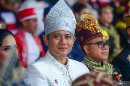 Para menteri kenakan  ragam pakaian adat saat upacara perdana di IKN