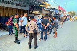 Polisi amankan pria mengamuk membawa senjata tajam di Gorontalo