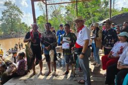 Pj Bupati ajak masyarakat Bartim lebih aktif memajukan tradisi Nariuk