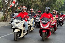 Aktivitas seru ribuan bikers Honda PCX sambut hari kemerdekaan di seluruh Indonesia