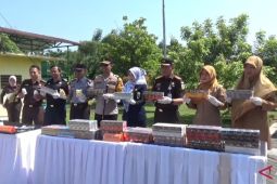 Kejari Ngawi musnahkan barang bukti rokok ilegal miliaran rupiah