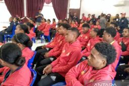 Dispora Biak beri dana hibah Rp460 juta untuk hoki