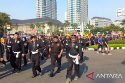 Ribuan pesilat PSHT  "long march" dari Monas sampai Bundaran HI