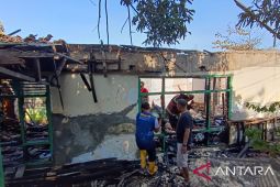 Kerugian kebakaran kios kayu dan rumah di Palabuhanratu capai Rp500 juta