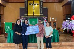 Angkasa Pura Bandara Pattimura salurkan bantuan pembangunan gereja lewat program TJSL