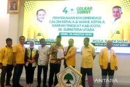 Partai Golkar serahkan dokumen dukungan kepada Putra Mahkota - Achmad Fauzan