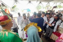 Dua bakal pasangan calon peserta pilkada mendaftar di KPU Bone Bolango