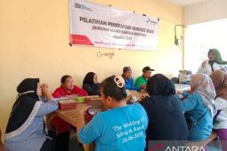 Pertamina gelar pelatihan pengolahan produk ikan tingkatkan kesejahteraan masyarakat Desa Burong Mandi